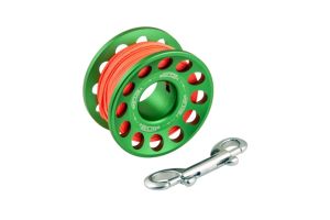 Alu cívka s oranžovou šňůrou a nerez karabinou, různé barvy 